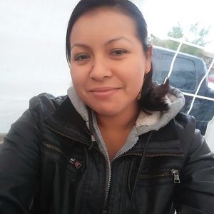 Meet your Posher, Yesenia